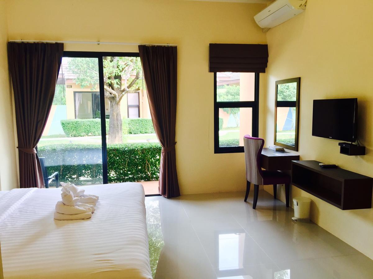 Green Adamas Resort Chumphon Bagian luar foto