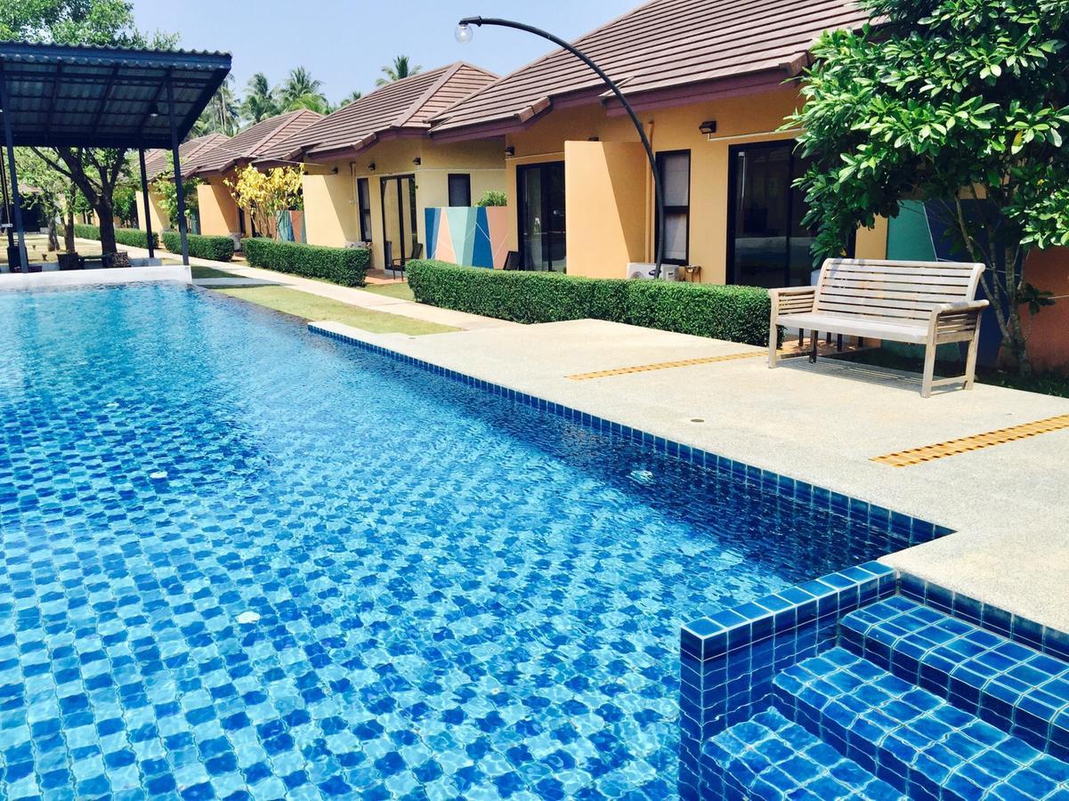 Green Adamas Resort Chumphon Bagian luar foto