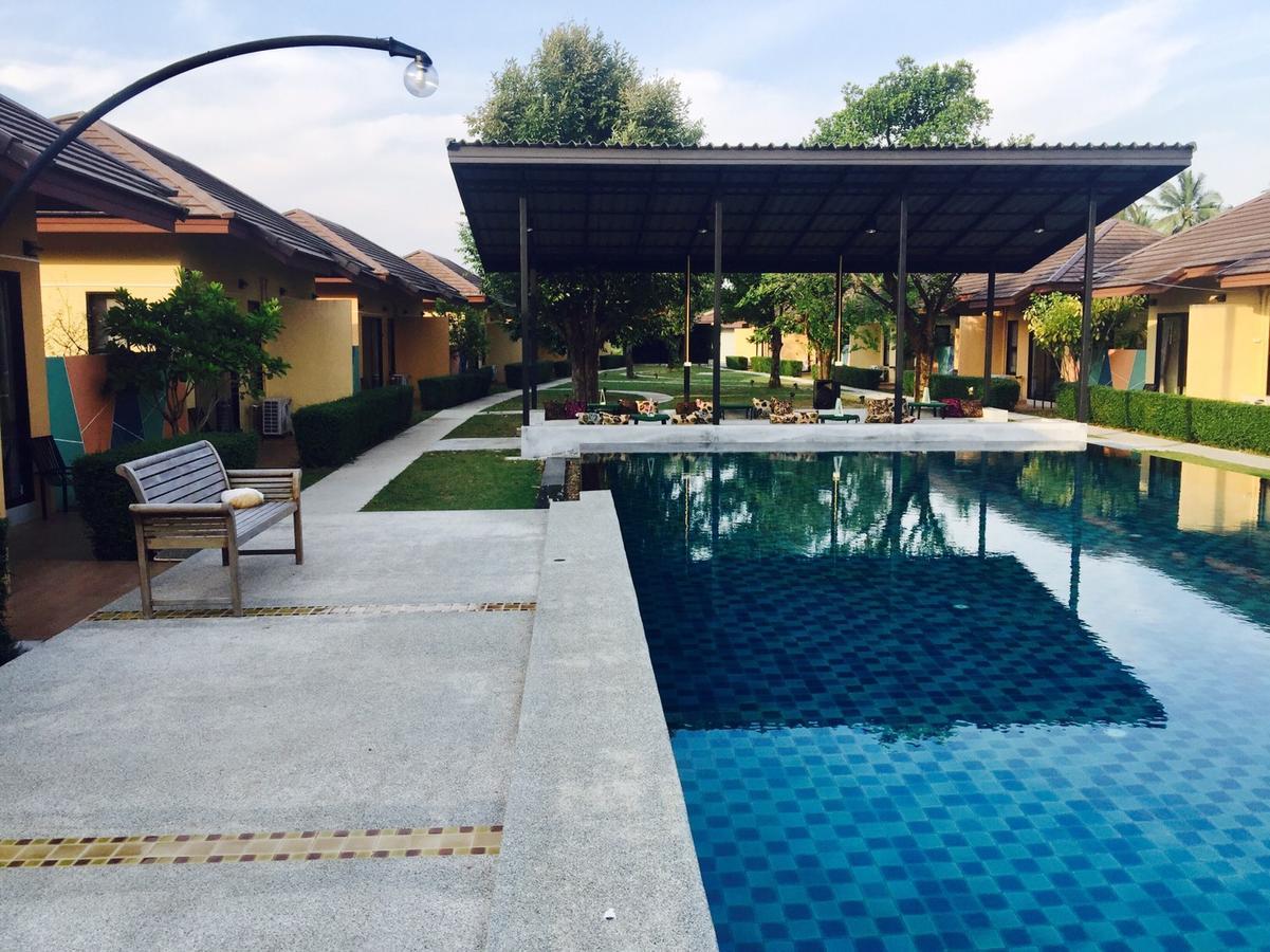 Green Adamas Resort Chumphon Bagian luar foto