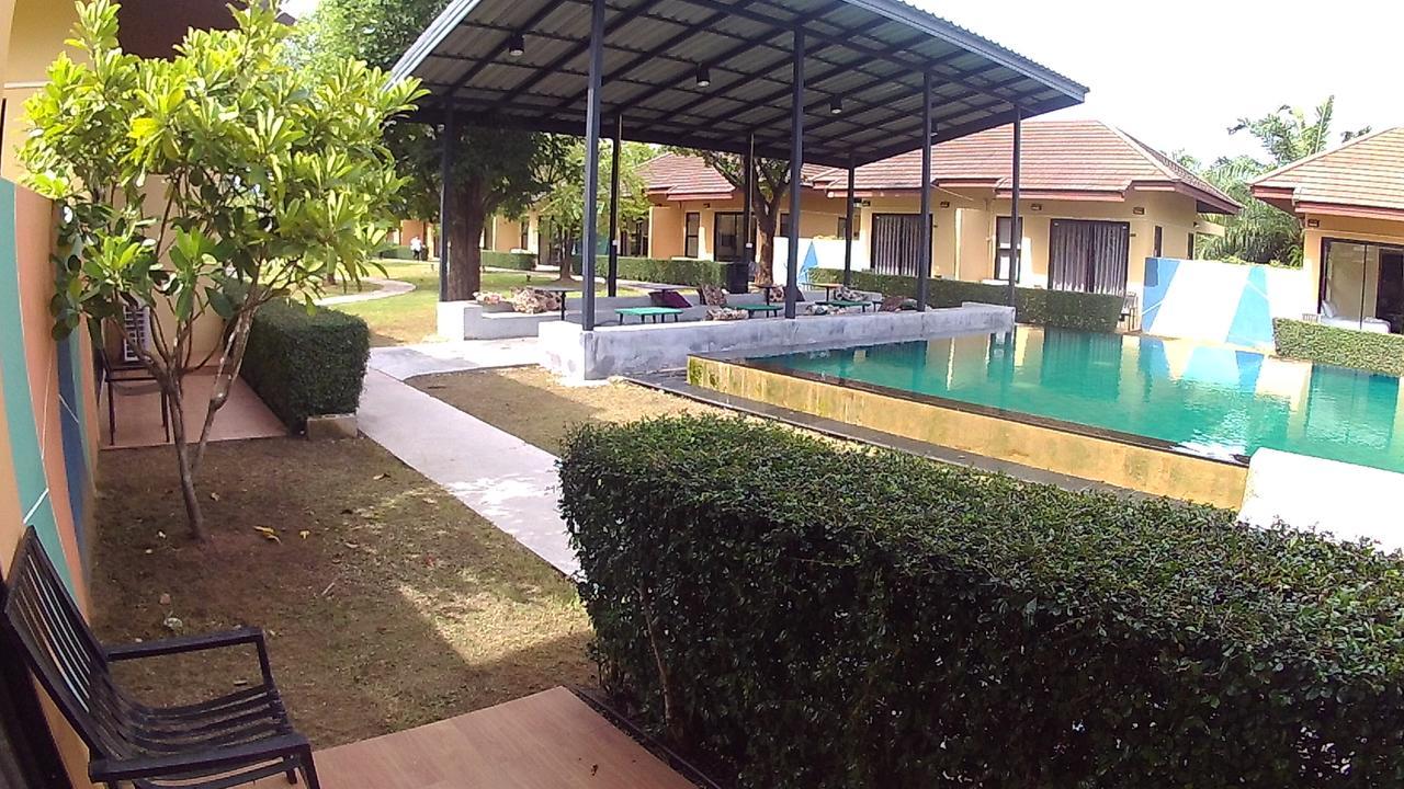 Green Adamas Resort Chumphon Bagian luar foto