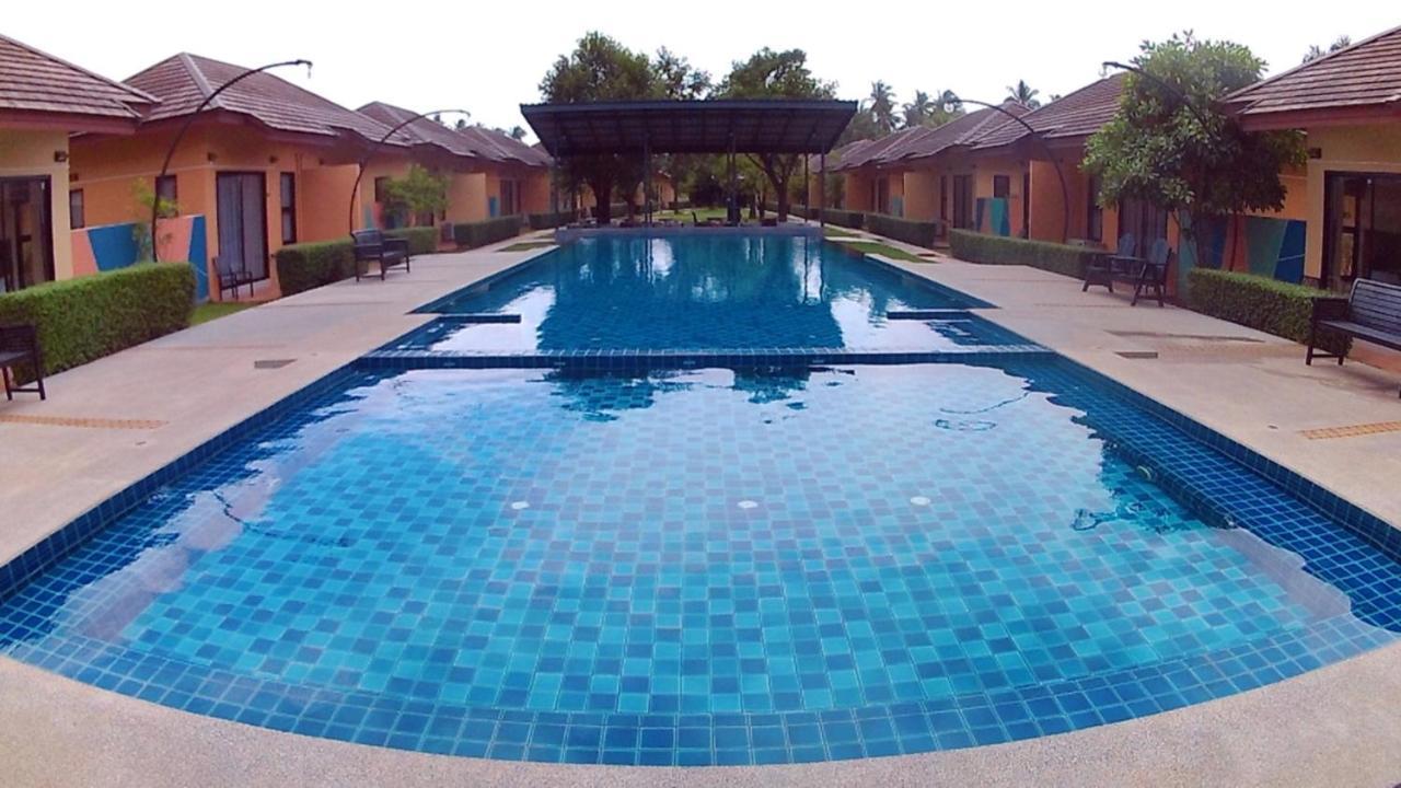 Green Adamas Resort Chumphon Bagian luar foto