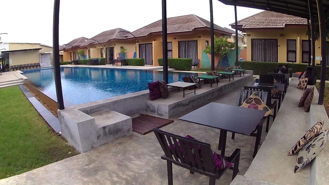 Green Adamas Resort Chumphon Bagian luar foto