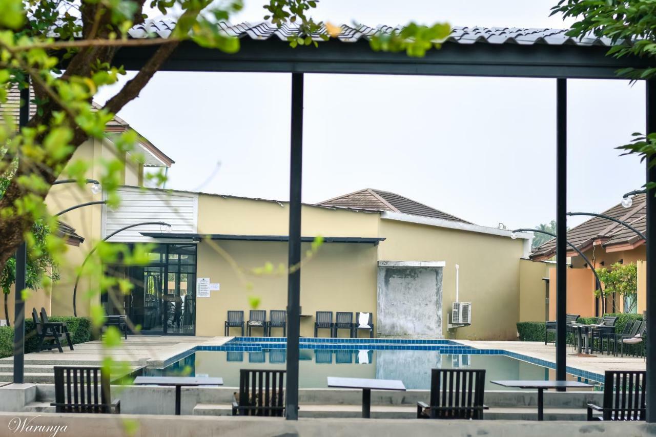 Green Adamas Resort Chumphon Bagian luar foto